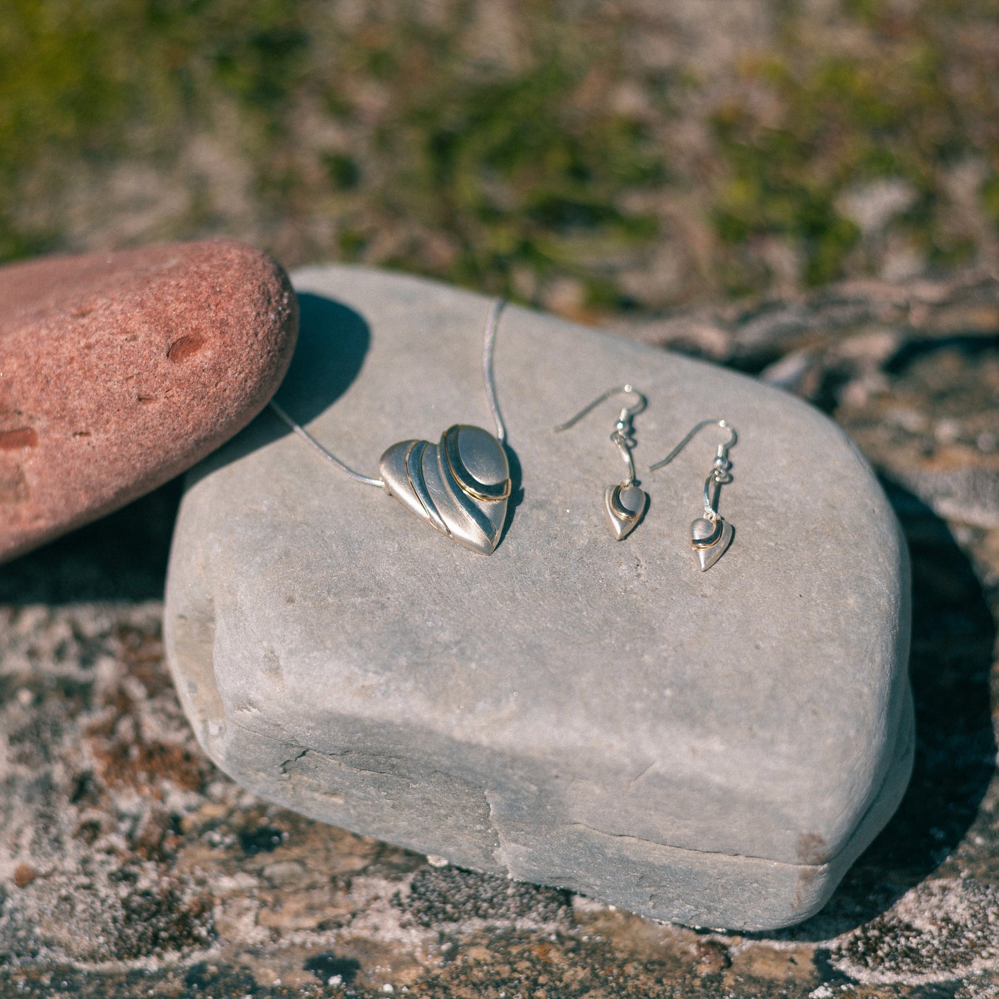 Pebble Heart drop earrings